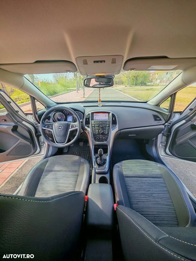 Opel Astra 1.4 ECOTEC Turbo Enjoy - 11