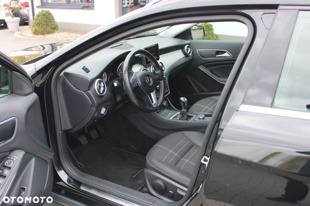 Mercedes-Benz GLA - 21