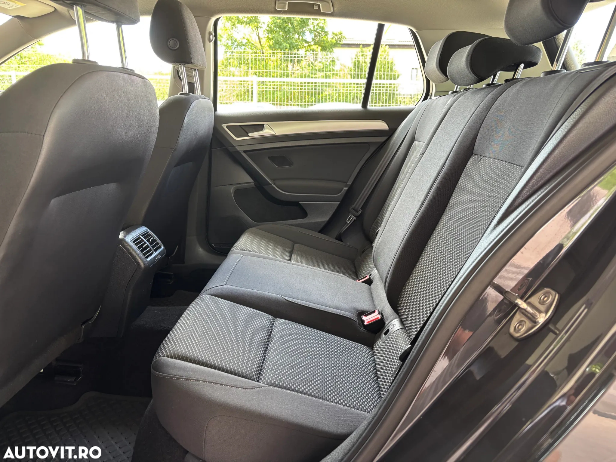 Volkswagen Golf 1.0 TSI Trendline - 28
