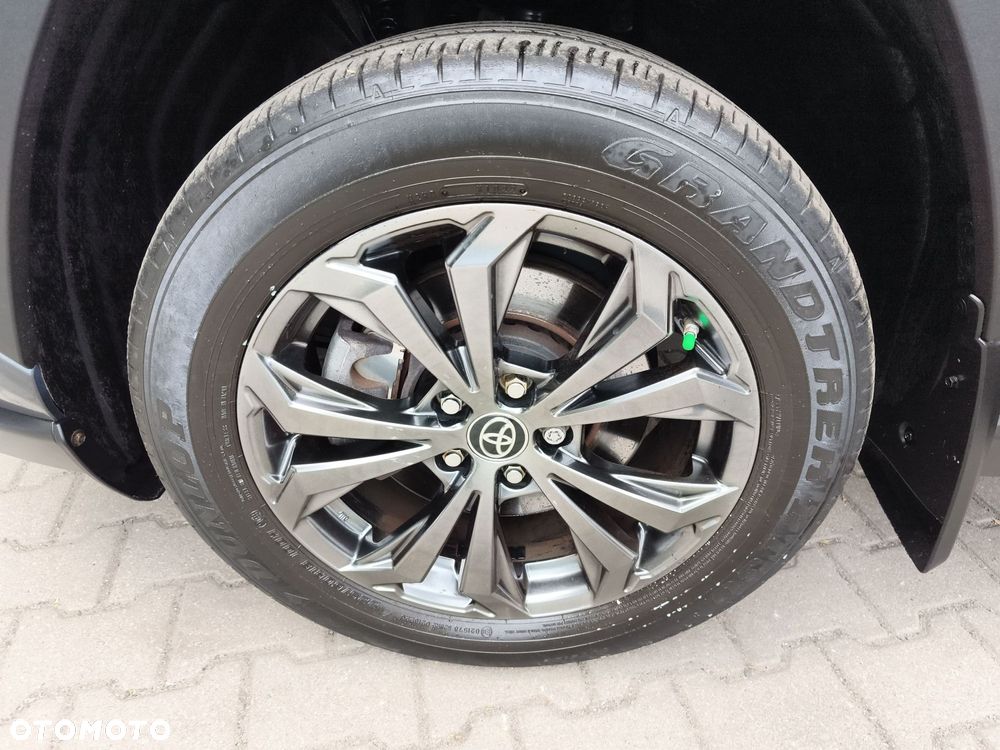 Toyota RAV4 - 16