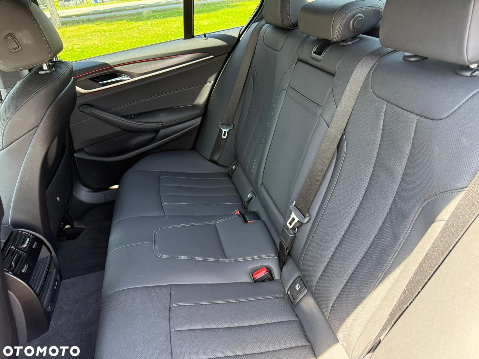BMW Seria 5 - 12