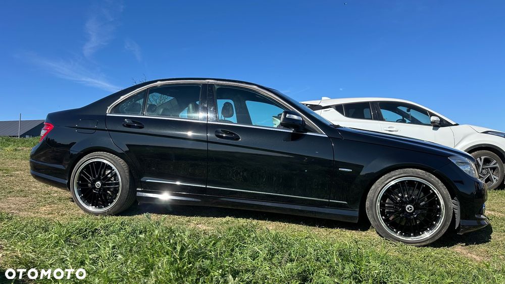 Mercedes-Benz Klasa C 350 T Avantgarde 4-Matic - 8