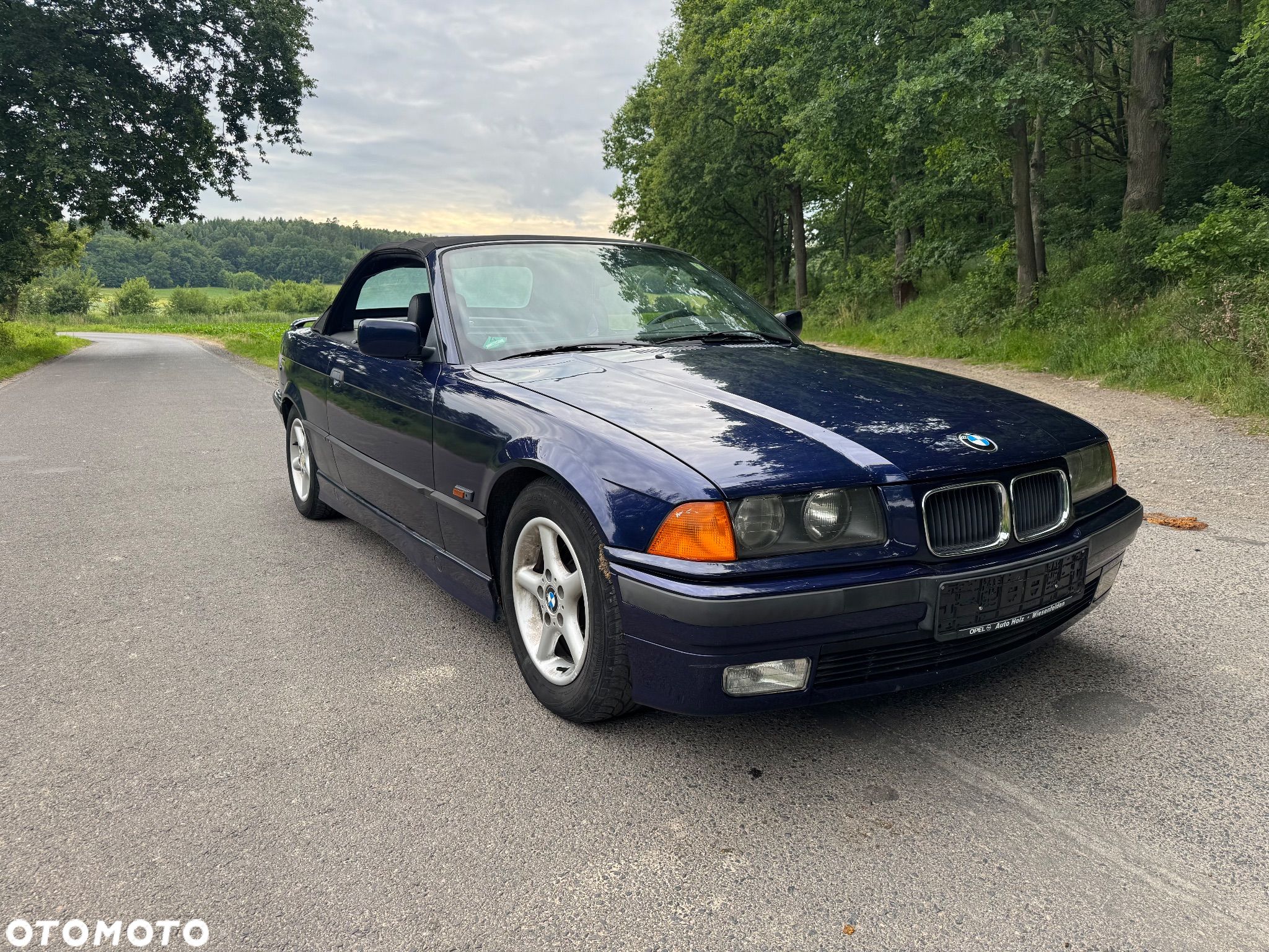 BMW Seria 3 318i Cabriolet - 1