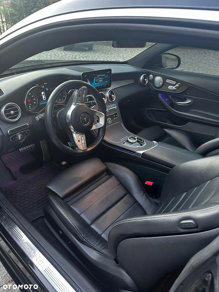 Mercedes-Benz Klasa C 300 4MATIC 9G-TRONIC - 17