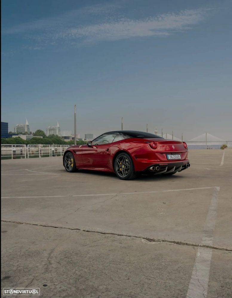 Ferrari California T - 21