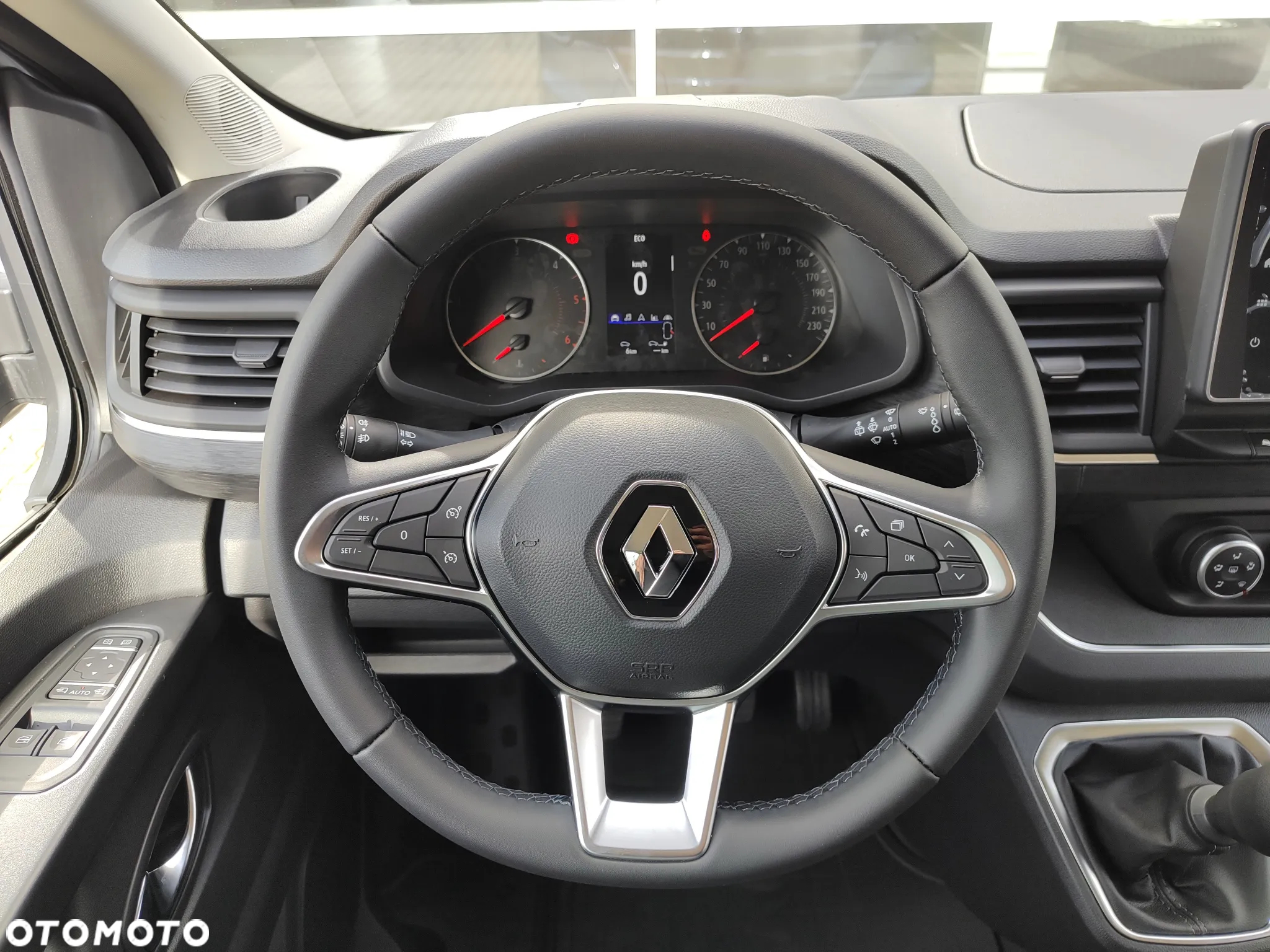 Renault Trafic - 16