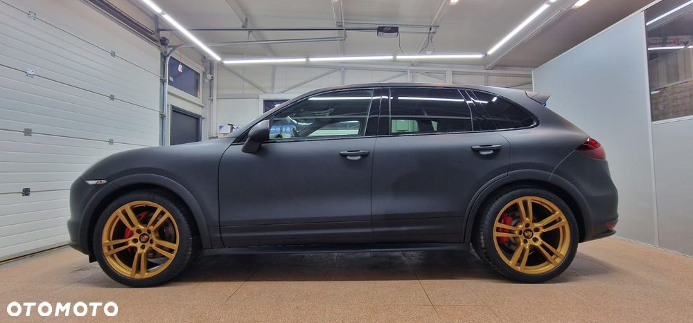 Porsche Cayenne GTS - 1