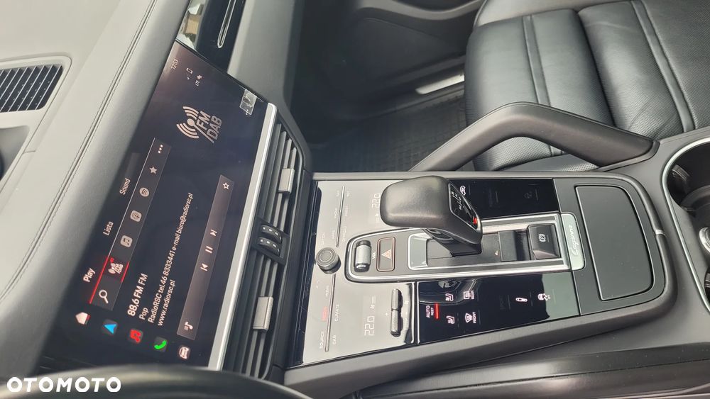 Porsche Cayenne Standard - 17