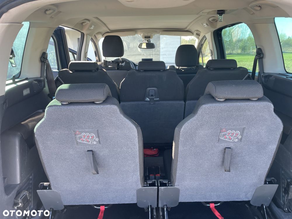 Peugeot 5008 - 9