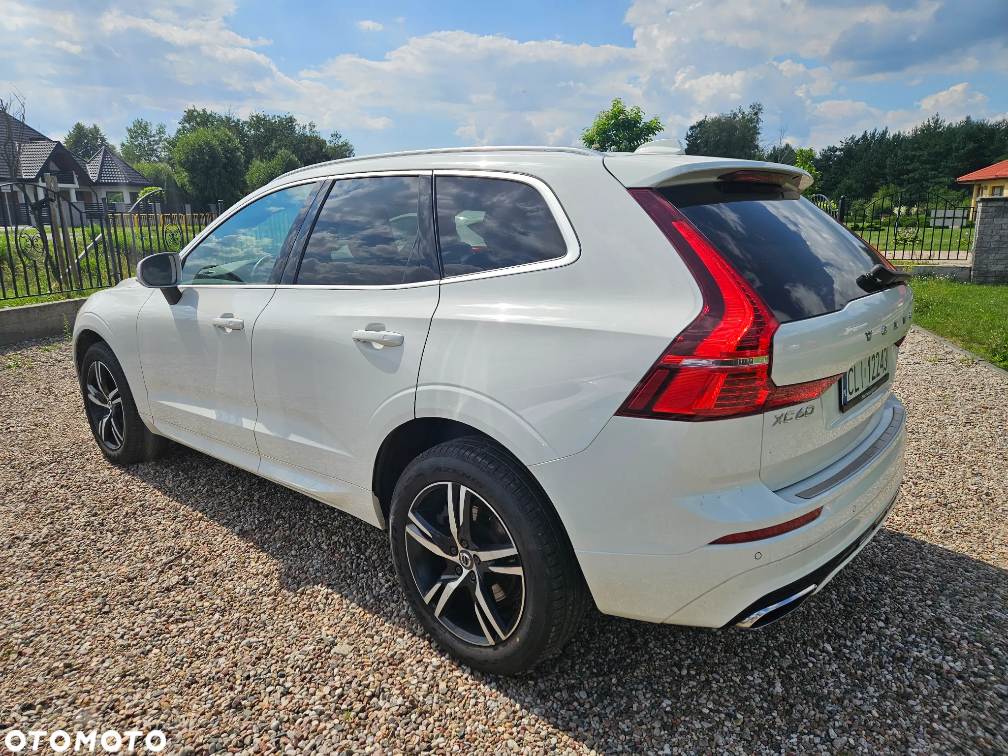 Volvo XC 60 D4 R-Design - 14