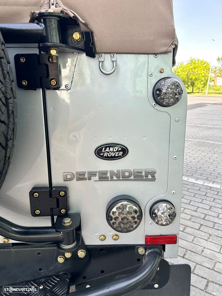 Land Rover Defender 90 2.4 CRD S - 17