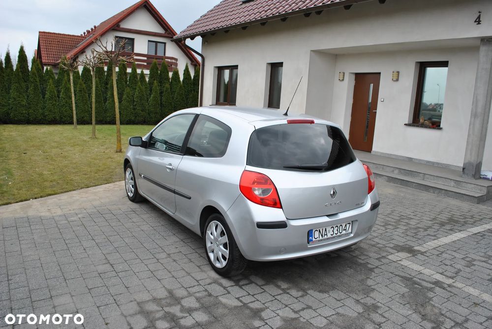 Renault Clio 1.2 16V Exception - 4