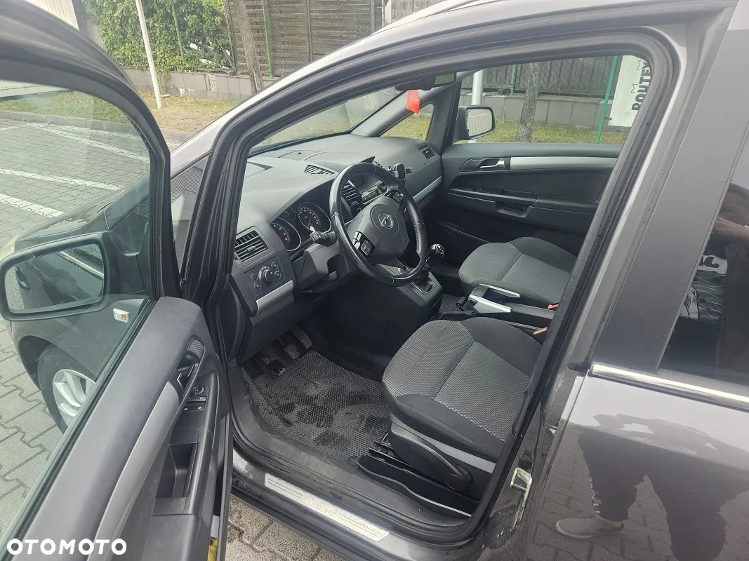 Opel Zafira 1.8 Cosmo - 7
