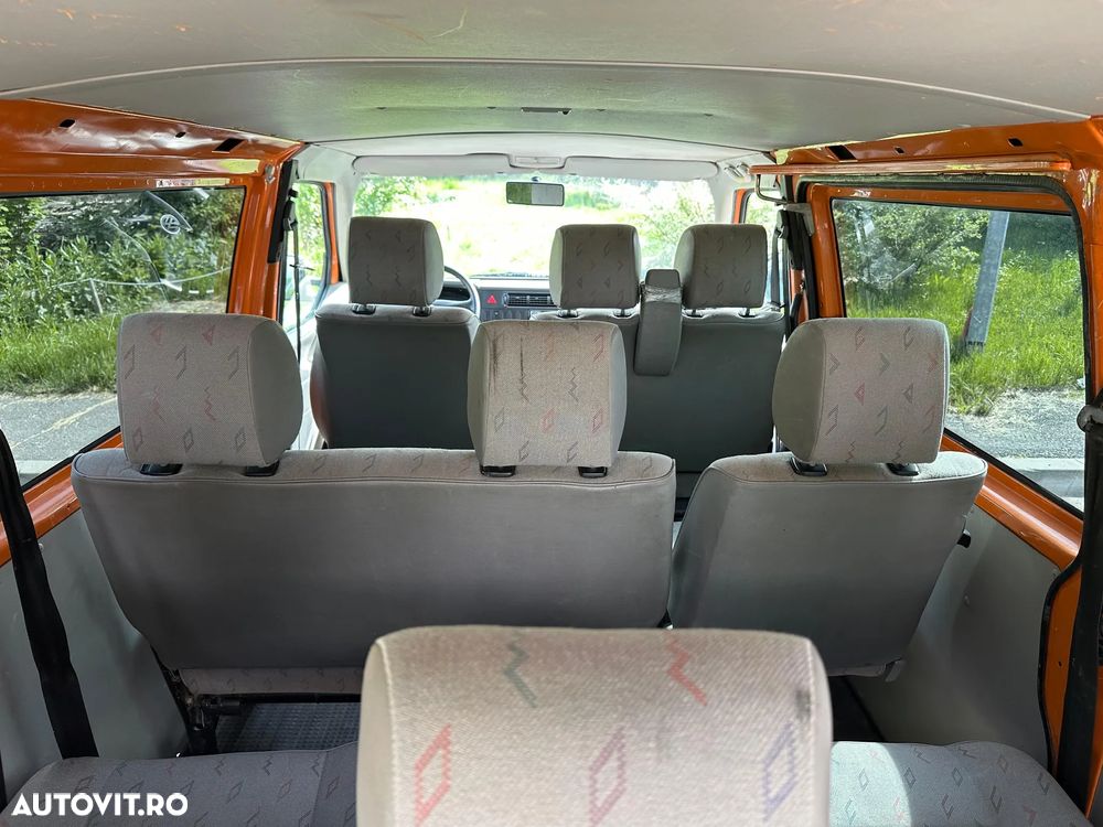 Volkswagen Transporter - 7