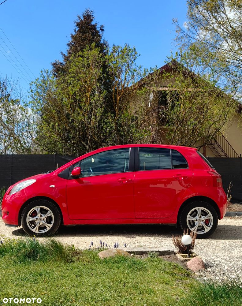 Toyota Yaris 1.3 - 11