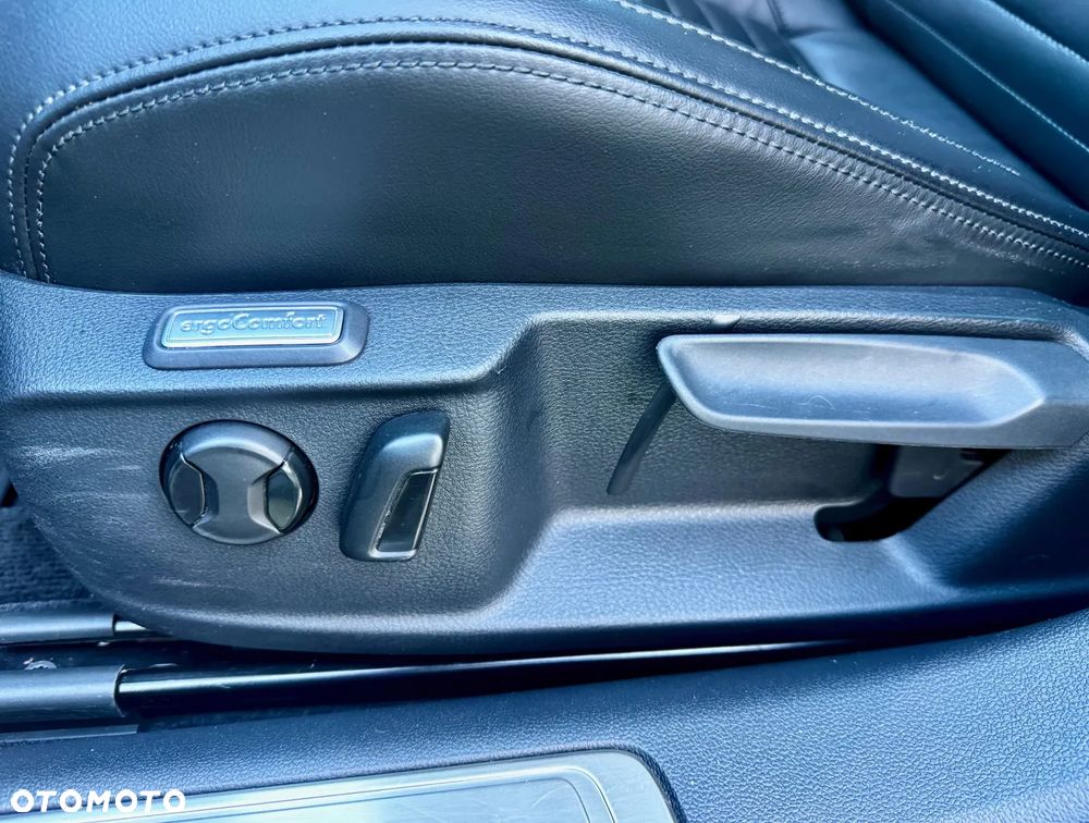 Volkswagen Passat Alltrack 2.0 TDI SCR 4Mot DSG - 13