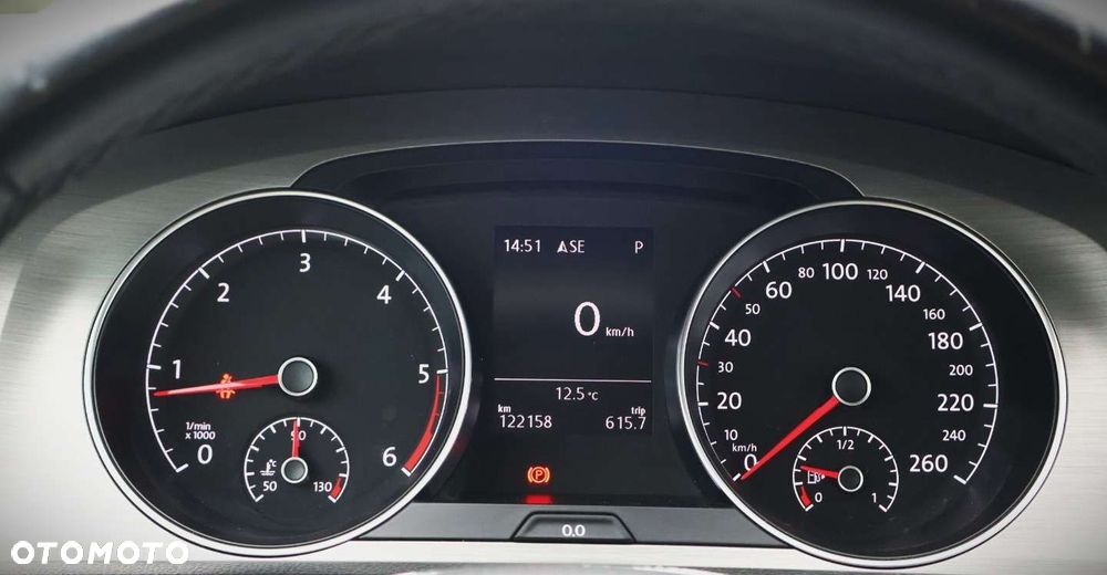 Volkswagen Golf - 21