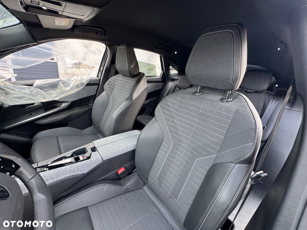 Peugeot 3008 1.2 PureTech mHEV Allure Pack S&S e-DCS6 - 11