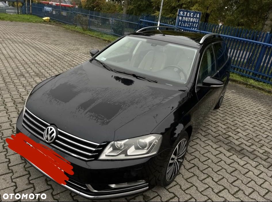 Volkswagen Passat - 1