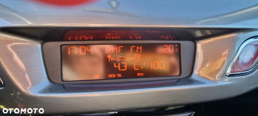 Citroen C3 2010 photo 3