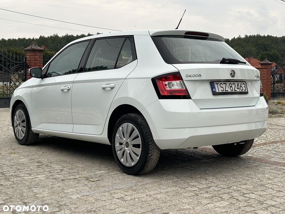 Skoda Fabia - 10