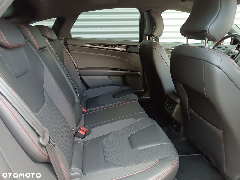 Ford Mondeo 1.5 EcoBoost ST-Line X - 31