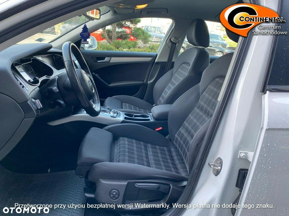 Audi A4 Limousine - 11