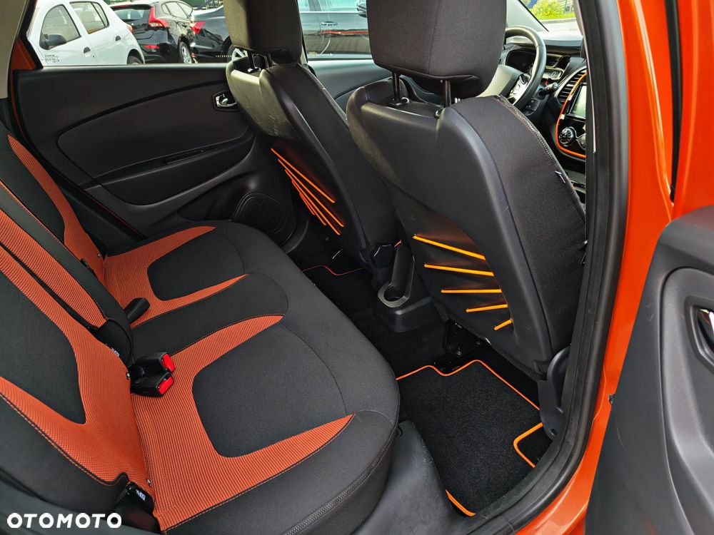 Renault Captur 1.2 TCe Helly Hansen EDC - 21