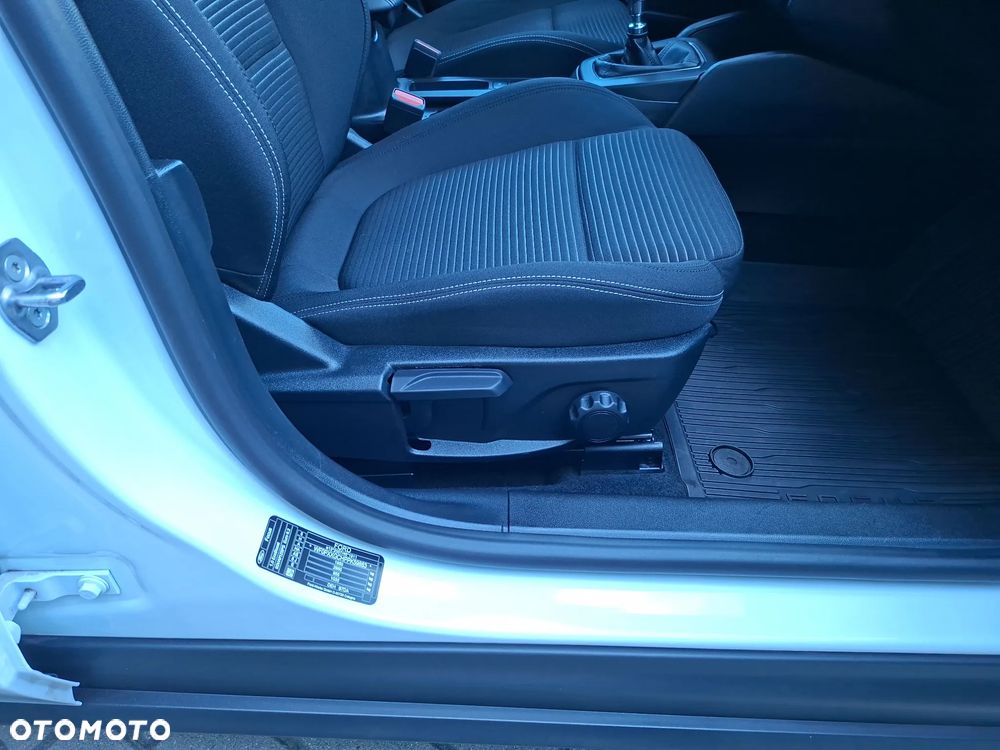 Ford Focus 1.0 EcoBoost Titanium - 35