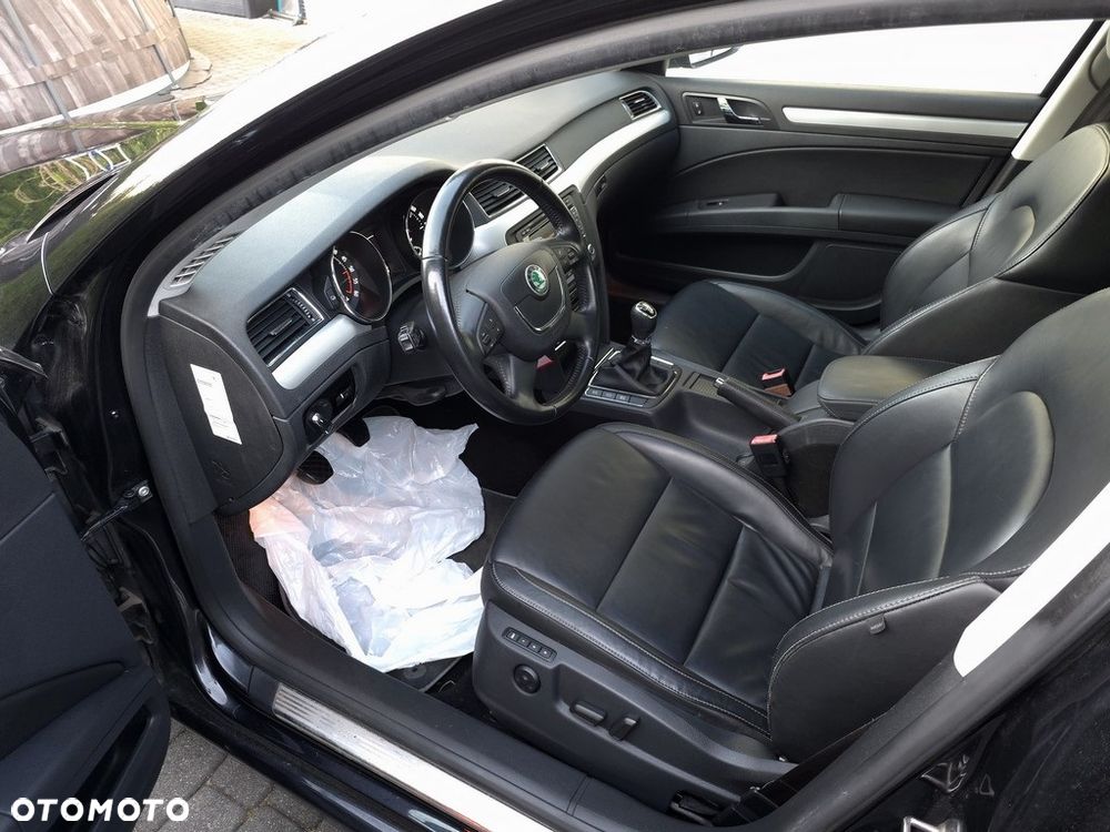 Skoda Superb 2.0 TDI Platinum - 10