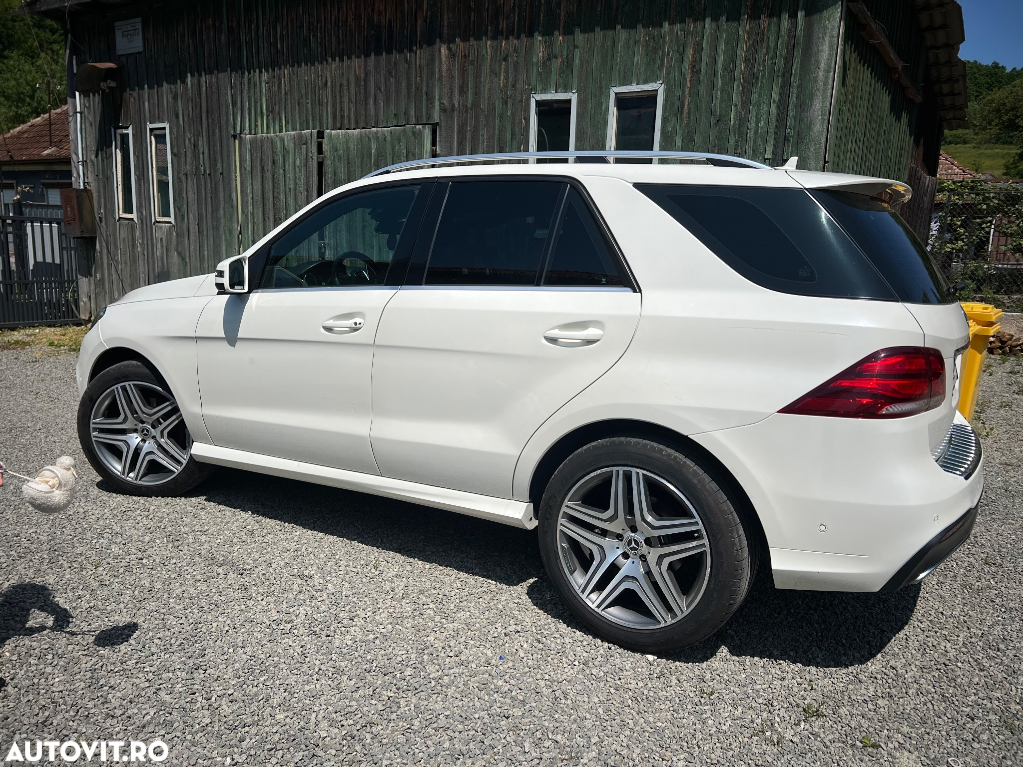 Mercedes-Benz GLE 250 d 4Matic 9G-TRONIC AMG Line - 9
