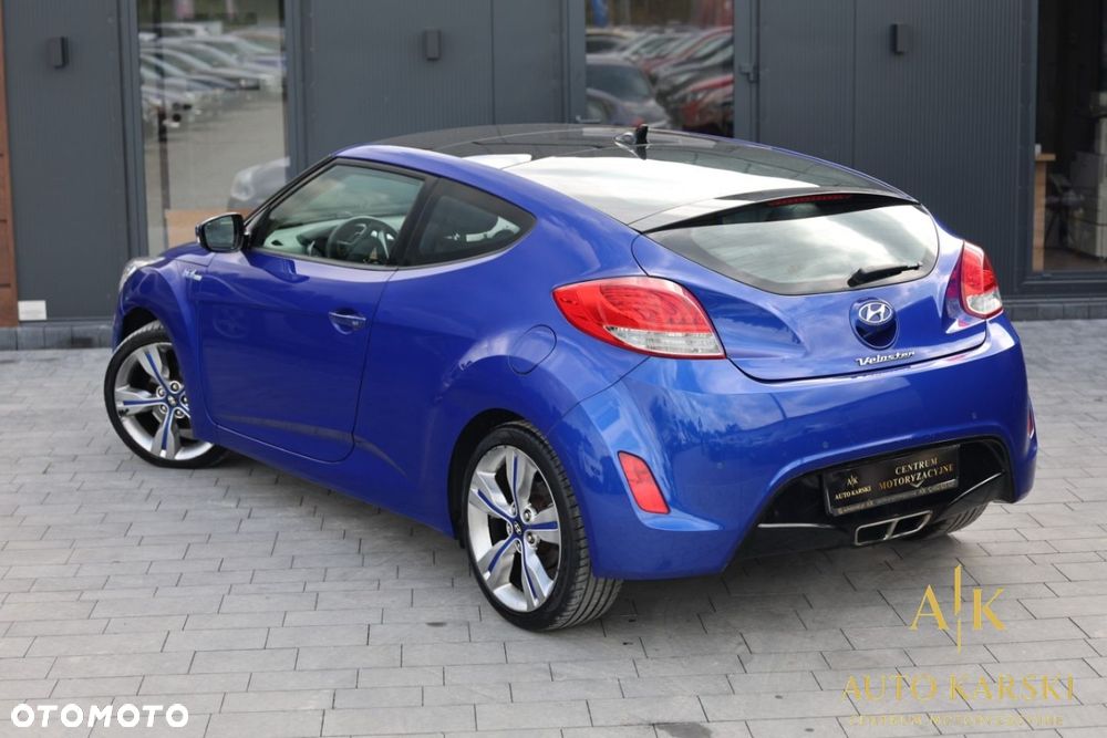 Hyundai Veloster - 10