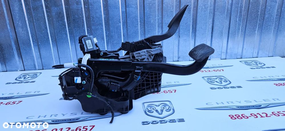 RAM 1500 V 5 2019- 4X4 5.7 HEMI Komplet pedałów Pedał gazu hamulca Potencjometr Pedały 68267286AB 80017054 - 2