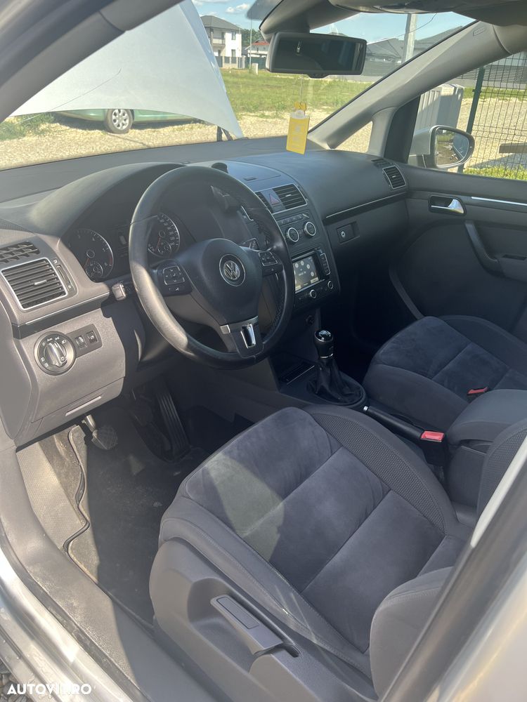 Volkswagen Touran 2.0 TDI DPF Trendline - 8