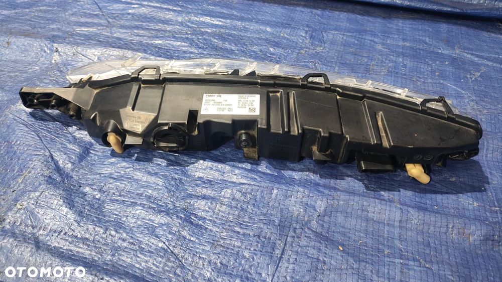 LAMPA JAZDY DZIENNEJ HALOGEN LED DRL PRAWY PRZÓD ŁADNY UCHWYTY CAŁE ORYGINAŁ 9822653680 CITROEN C4 PICASSO II - 3