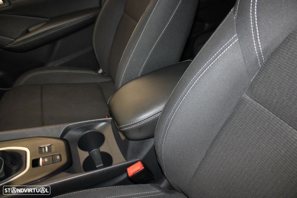 Nissan Qashqai 1.3 DIG-T N-Connecta - 26