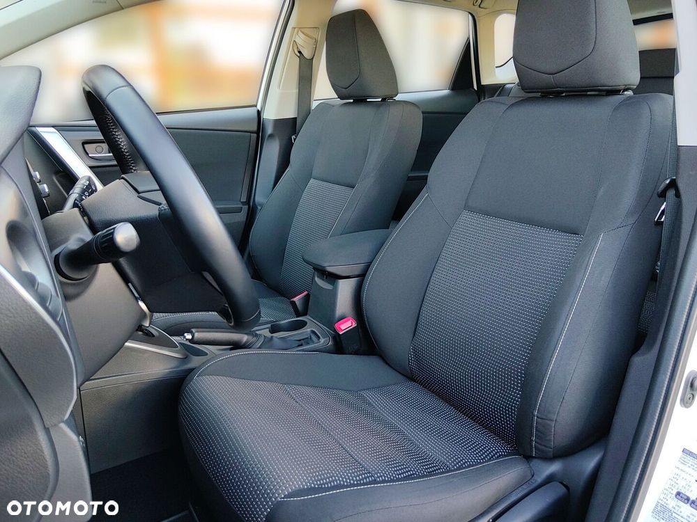 Toyota Auris Hybrid 135 Premium - 13