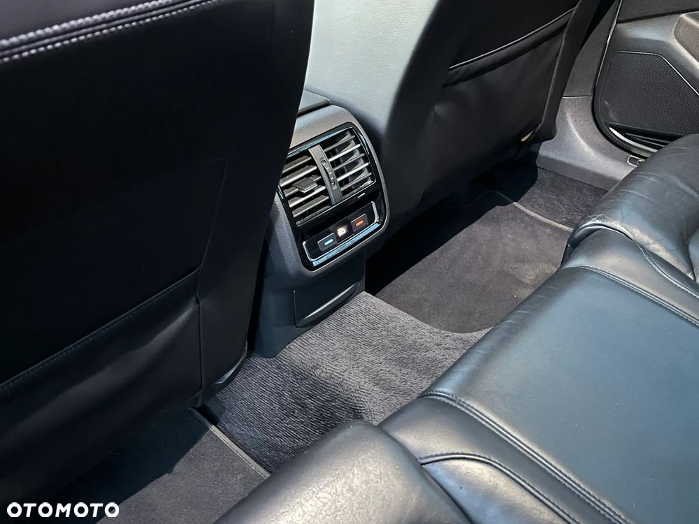 Volkswagen Passat 2.0 TDI BMT Highline DSG - 10