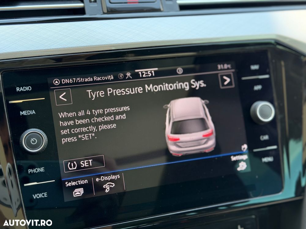 Volkswagen Passat - 34