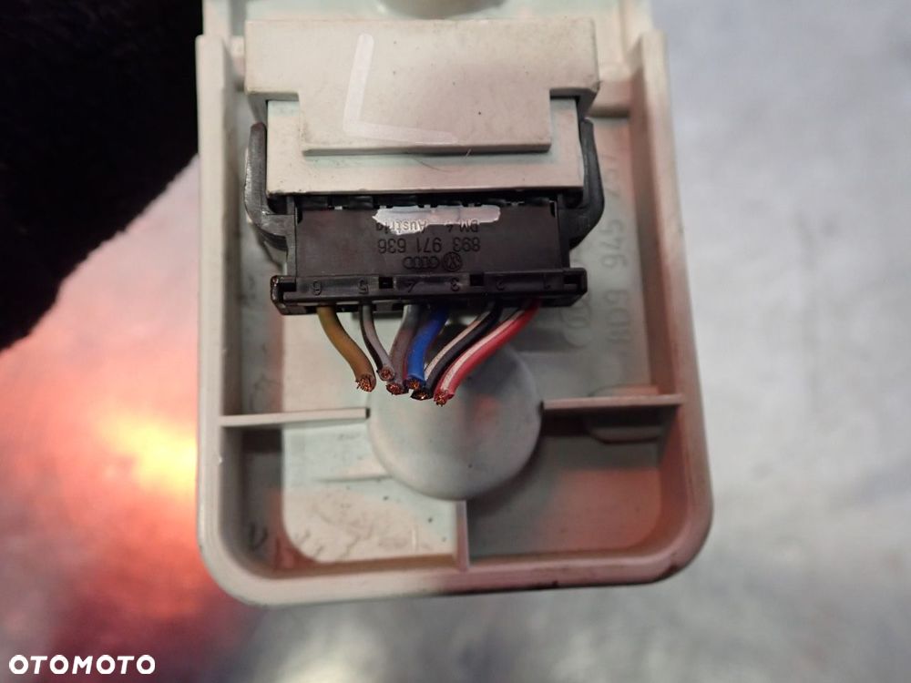 WKŁAD LAMPY LEWY TYŁ AUDI A4 B5 8D9945257 - 4