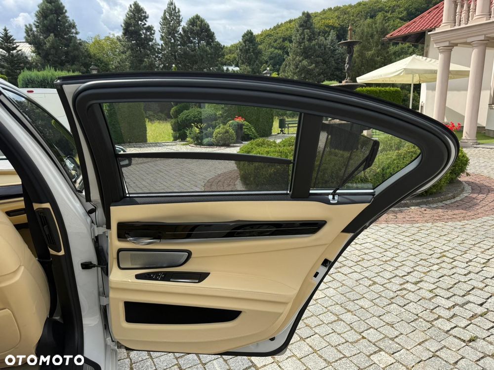 BMW Seria 7 730d xDrive Edition Exclusive - 7