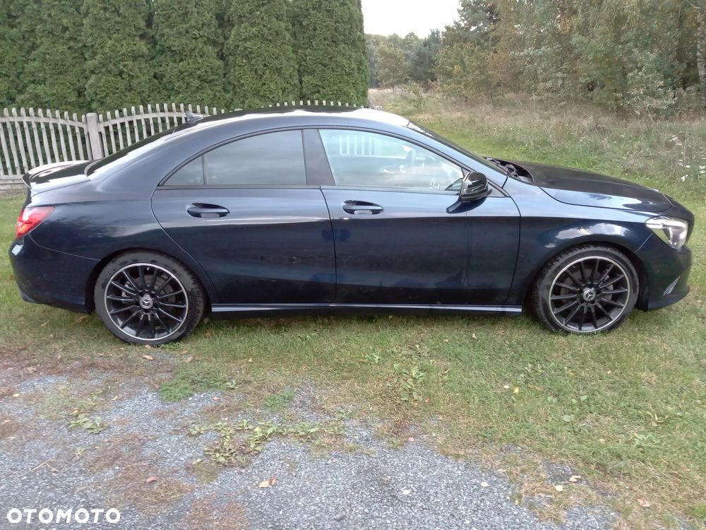 Mercedes-Benz CLA 200 7G-DCT Urban - 5