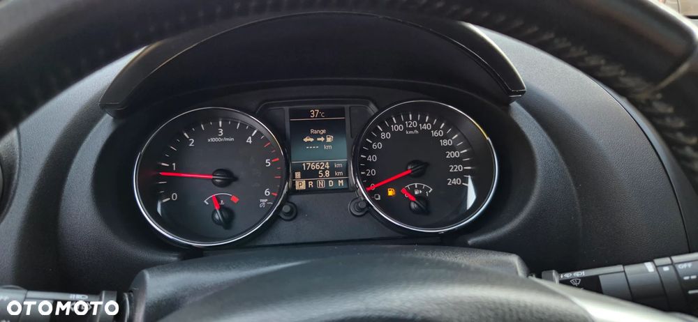 Nissan Qashqai 2.0 dCi 4 x 4 DPF tekna - 28