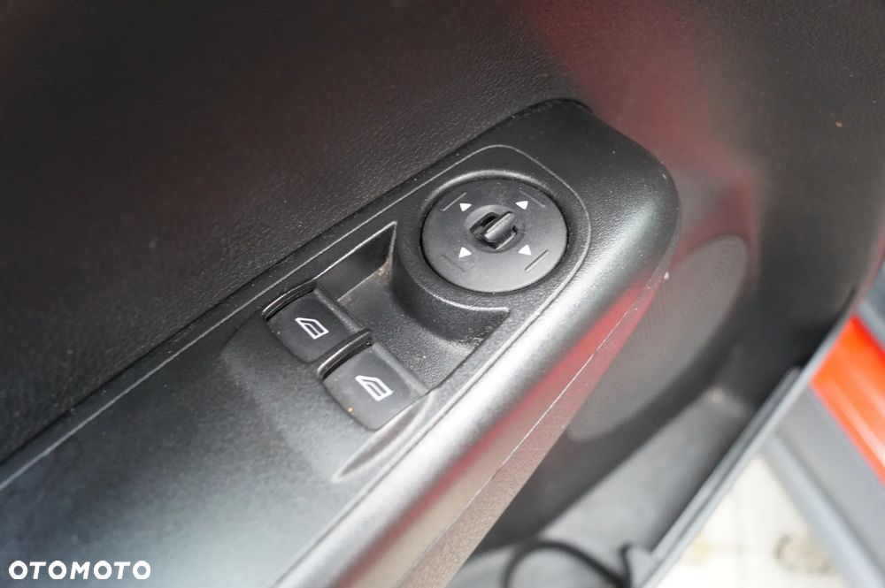 Ford Tourneo Courier 1.5 TDCi Trend - 11