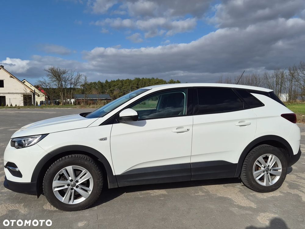 Opel Grandland X 1.2 T Enjoy S&S - 9
