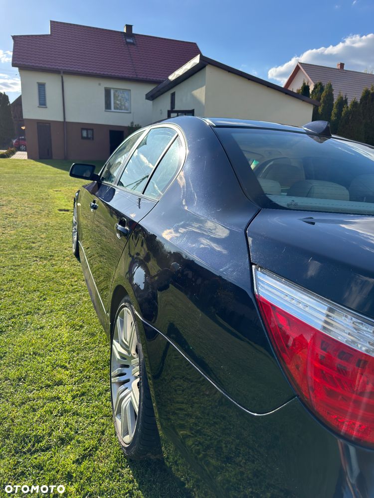 BMW Seria 5 550i Sport-Aut Edition Sport - 7