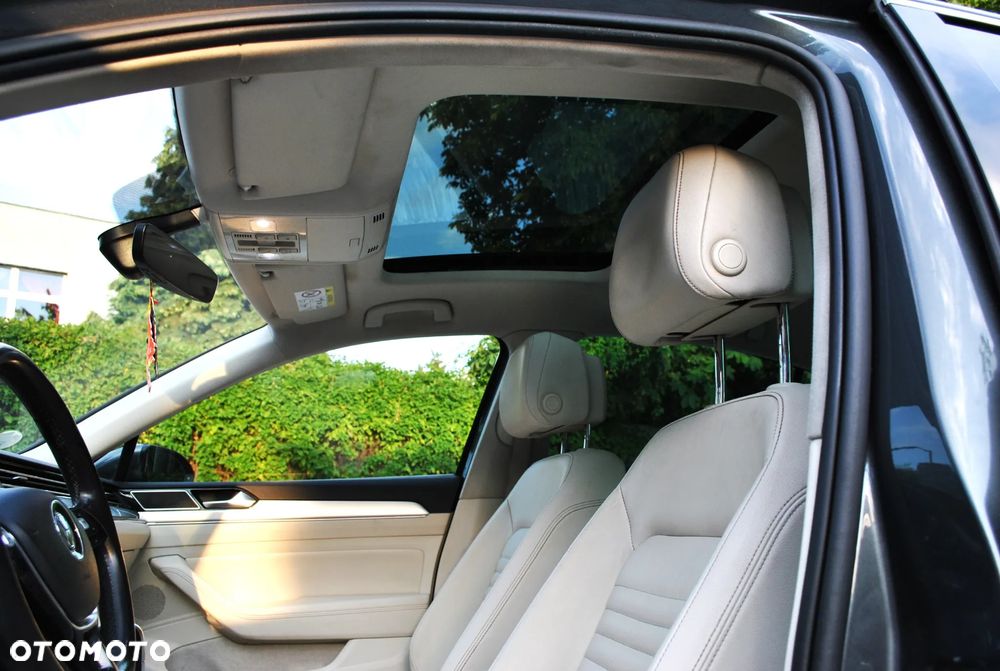 Volkswagen Passat - 27