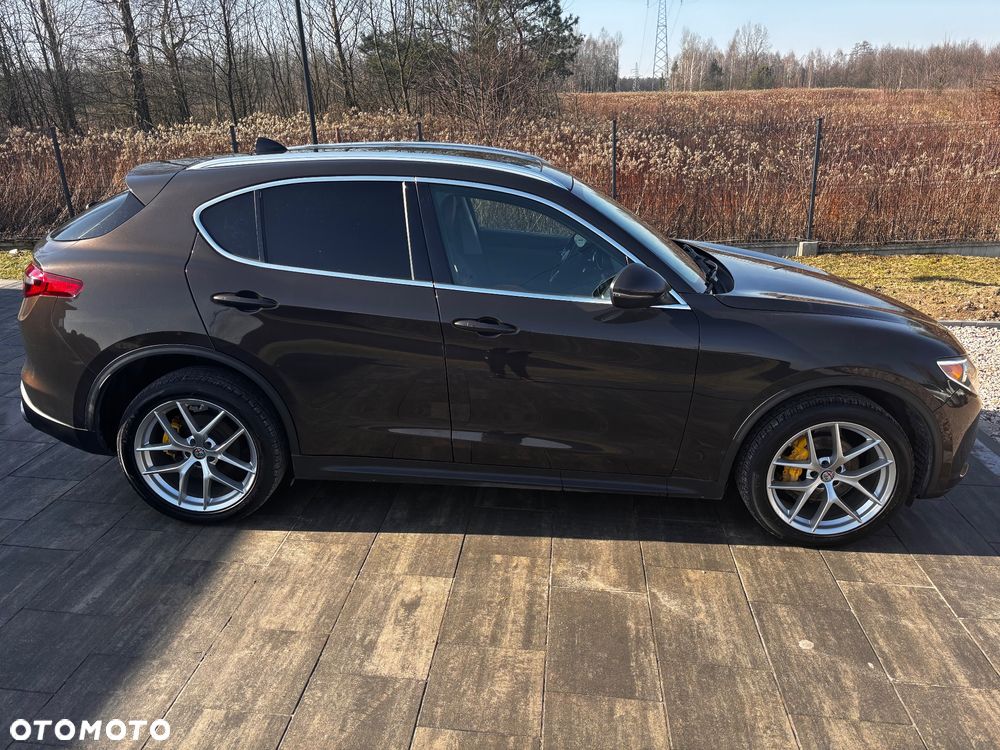 Alfa Romeo Stelvio 2.0 Turbo 16V AT8-Q4 6C Villa dEste - 9