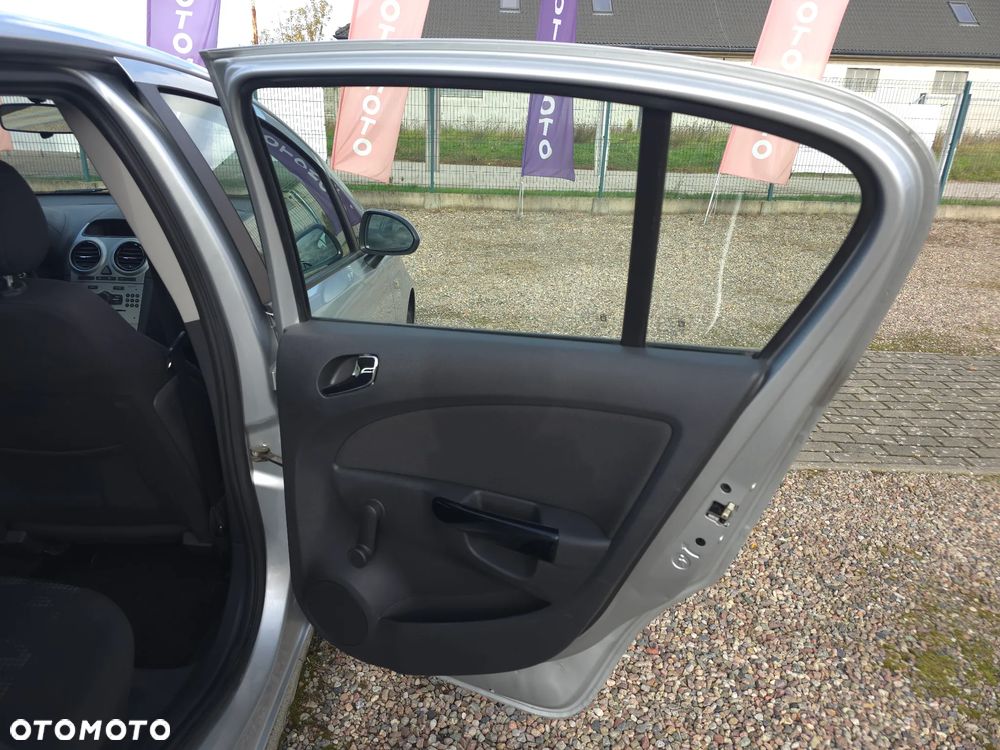 Opel Corsa 1.2 16V Enjoy - 12