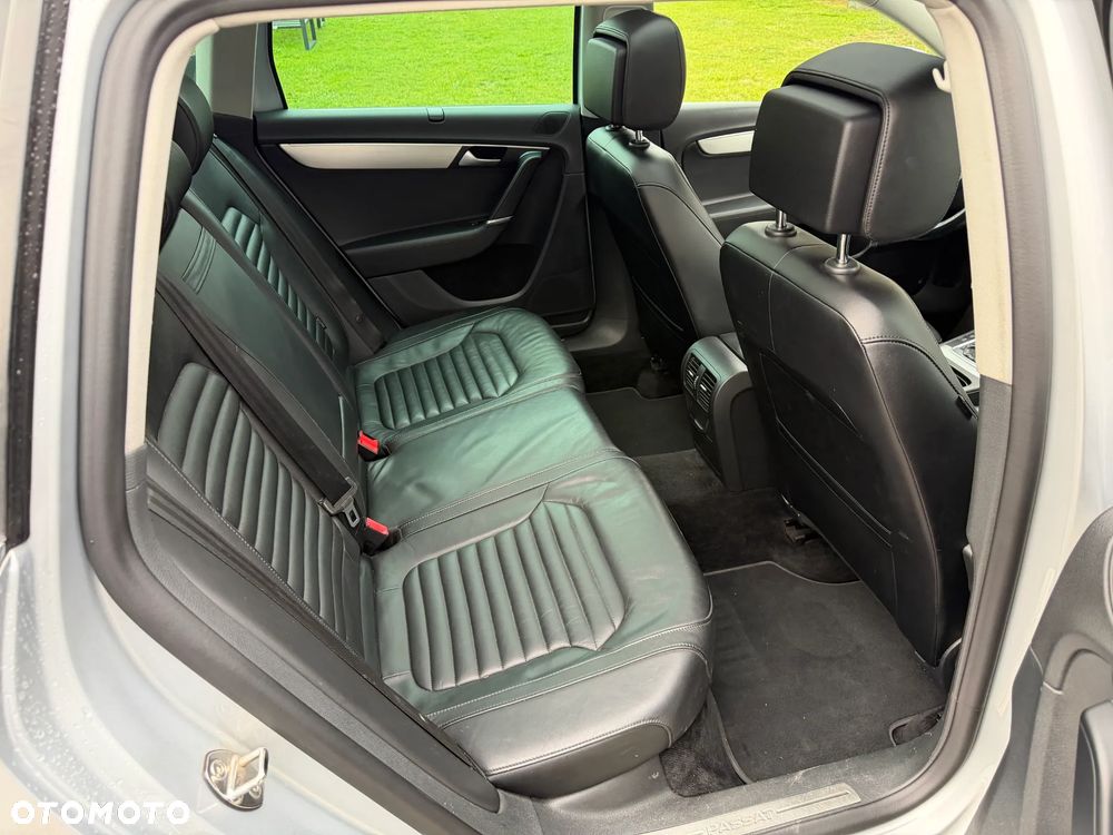 Volkswagen Passat Variant - 14